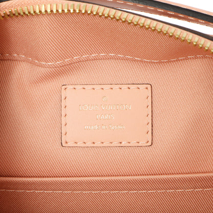 Exclusive Louis Vuitton Damier Ebene Venus Santa Monica — Lifestyle View