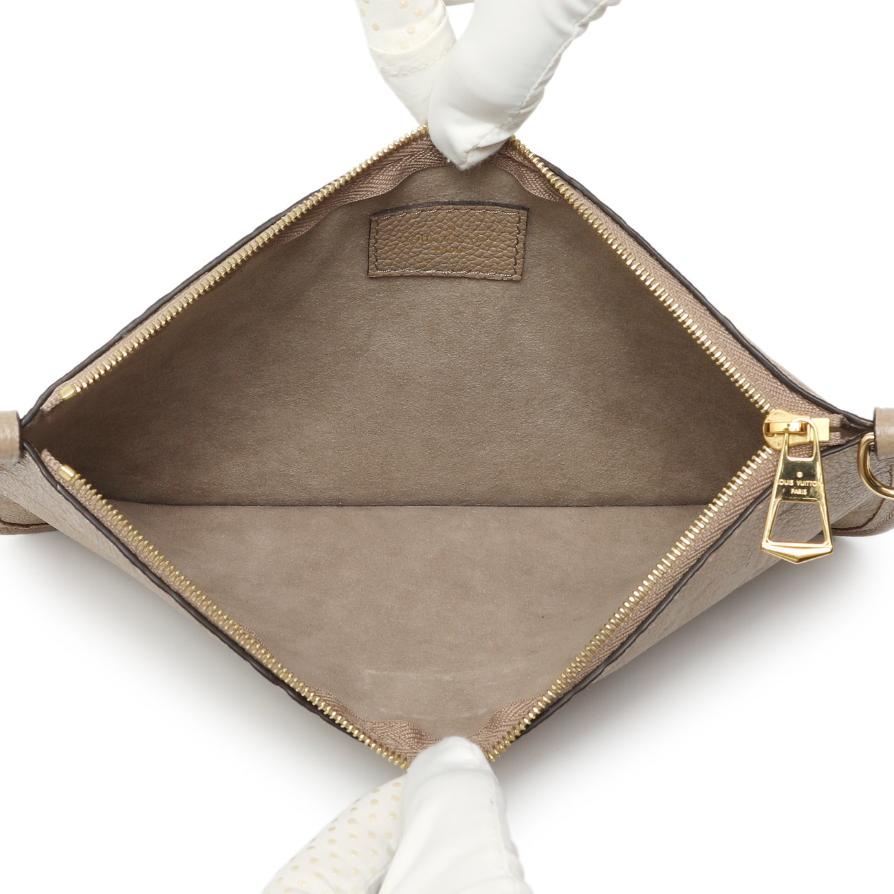 Exclusive Louis Vuitton Tourterelle Empreinte Monogram Giant Carryall MM — Alternate View 12
