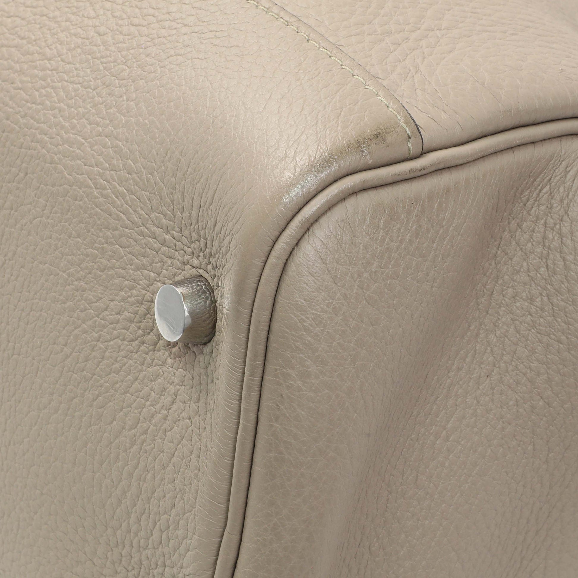 Exclusive Hermes Gris Tourterelle Taurillon Clemence Atlas 35 — Detail View