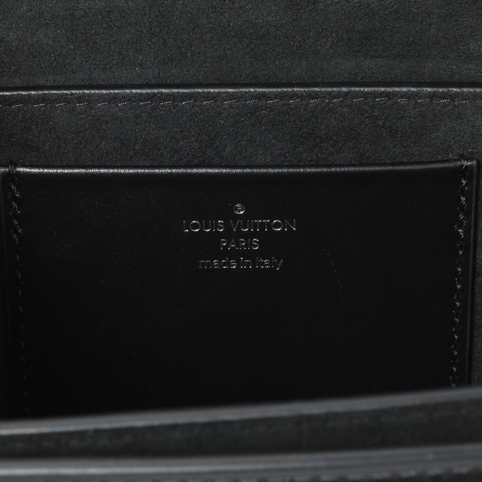 Exclusive Louis Vuitton Monogram Neo Saint Cloud — Detail View