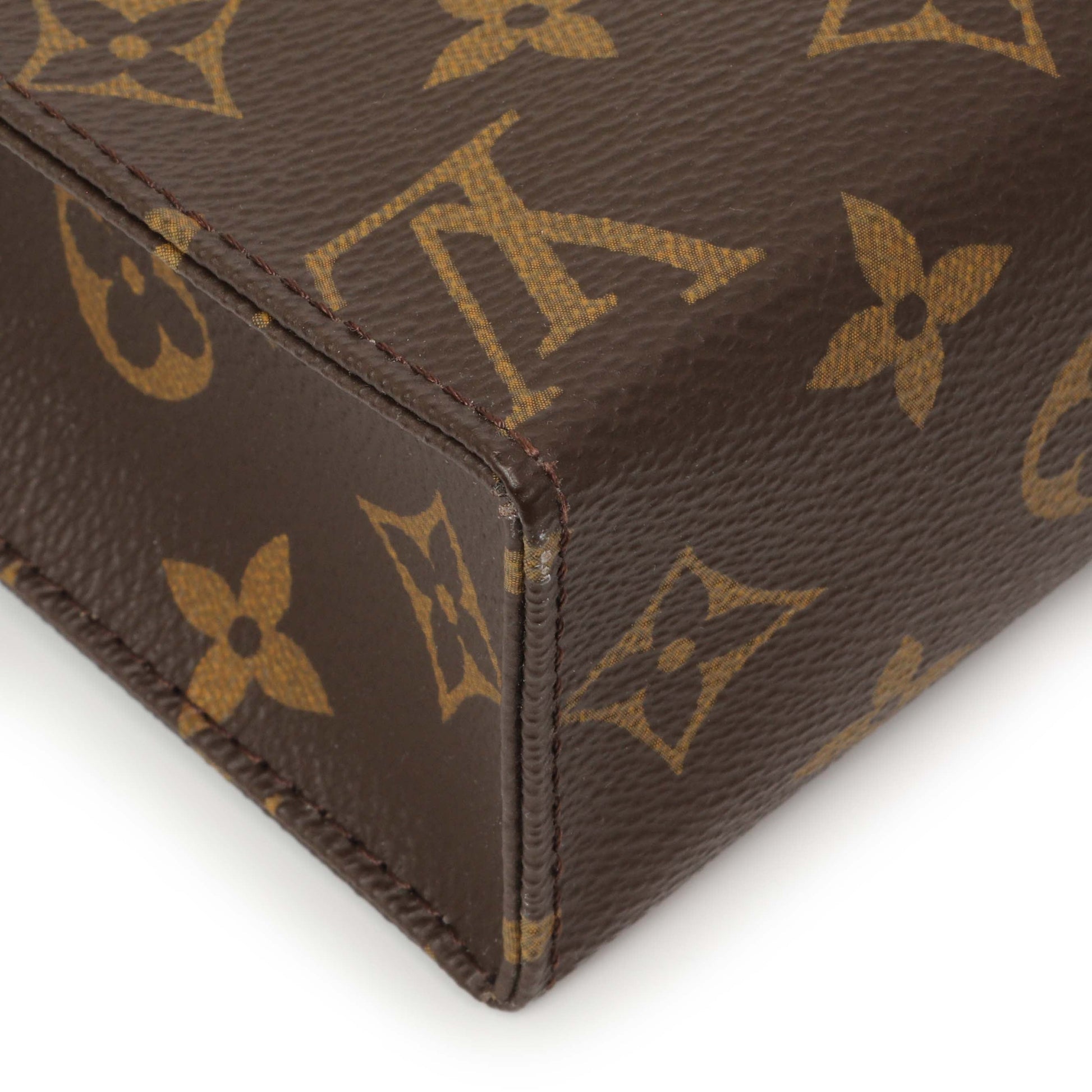 Exclusive Louis Vuitton Monogram Toiletry Pouch 19 — Top View