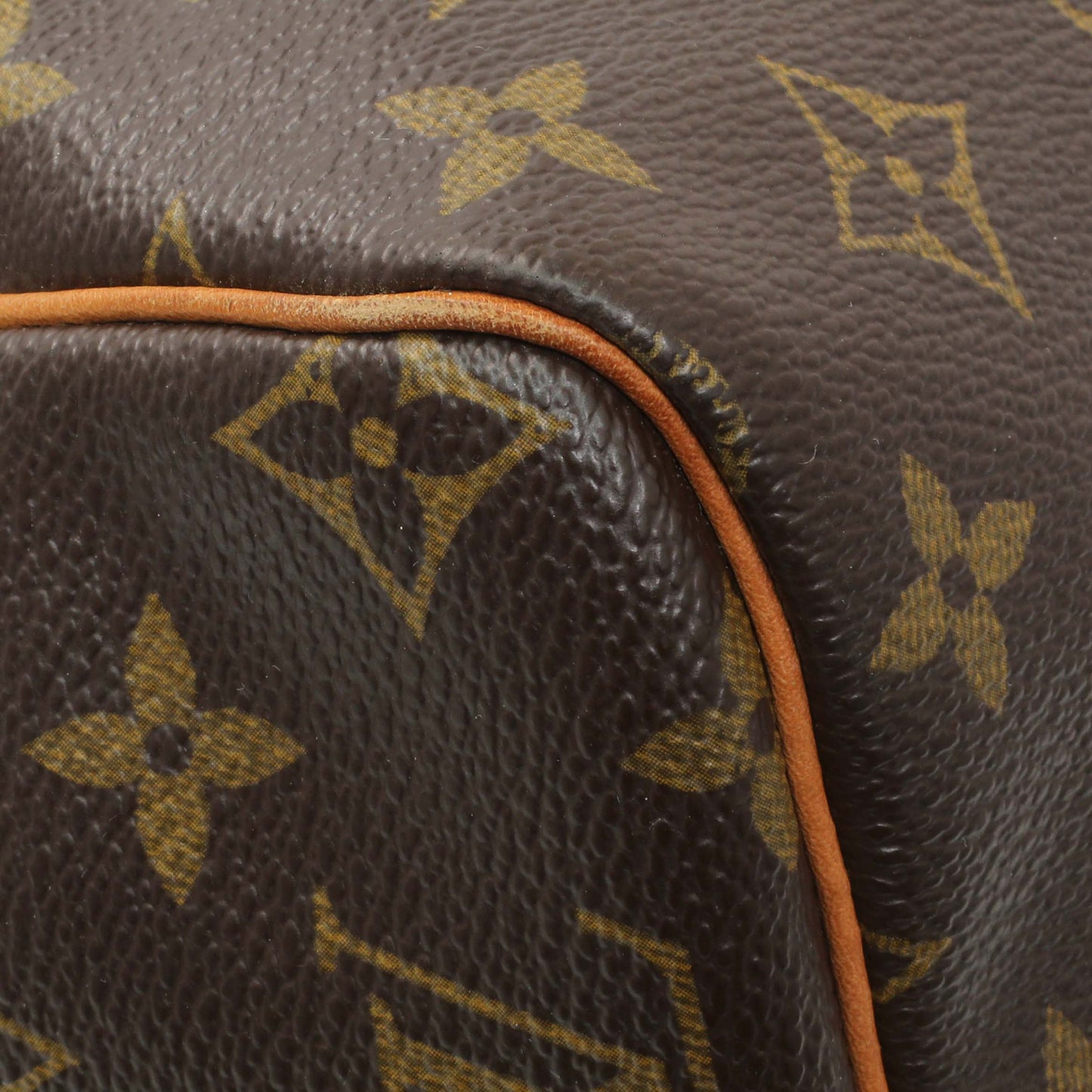 Exclusive Louis Vuitton Monogram Speedy 30 — Lifestyle View
