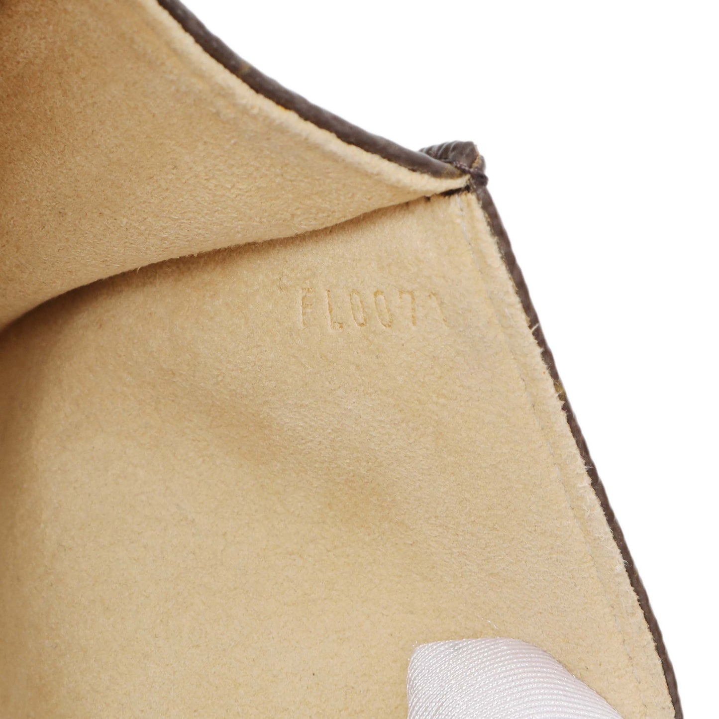 Exclusive Louis Vuitton Monogram Pochette Twin GM — Alternate View 10