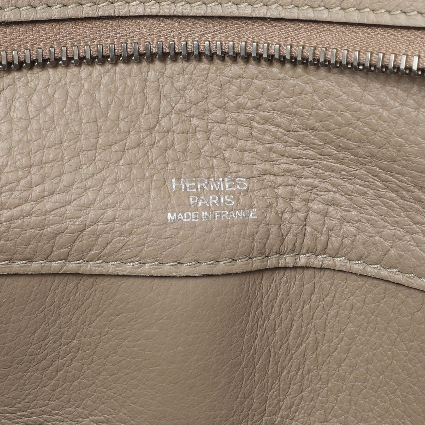 Exclusive Hermes Gris Tourterelle Taurillon Clemence Atlas 35 — Alternate View 9
