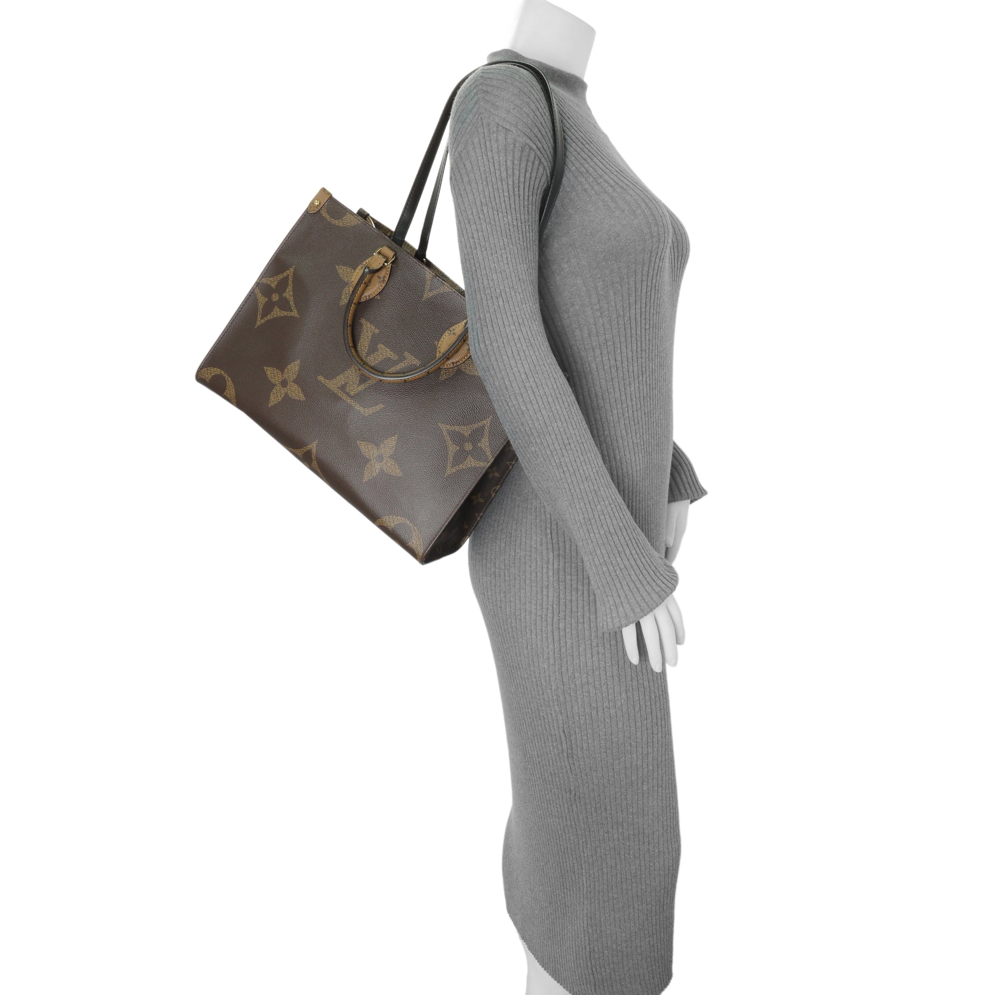 Exclusive Louis Vuitton Reverse Monogram Giant Onthego MM — Lifestyle View