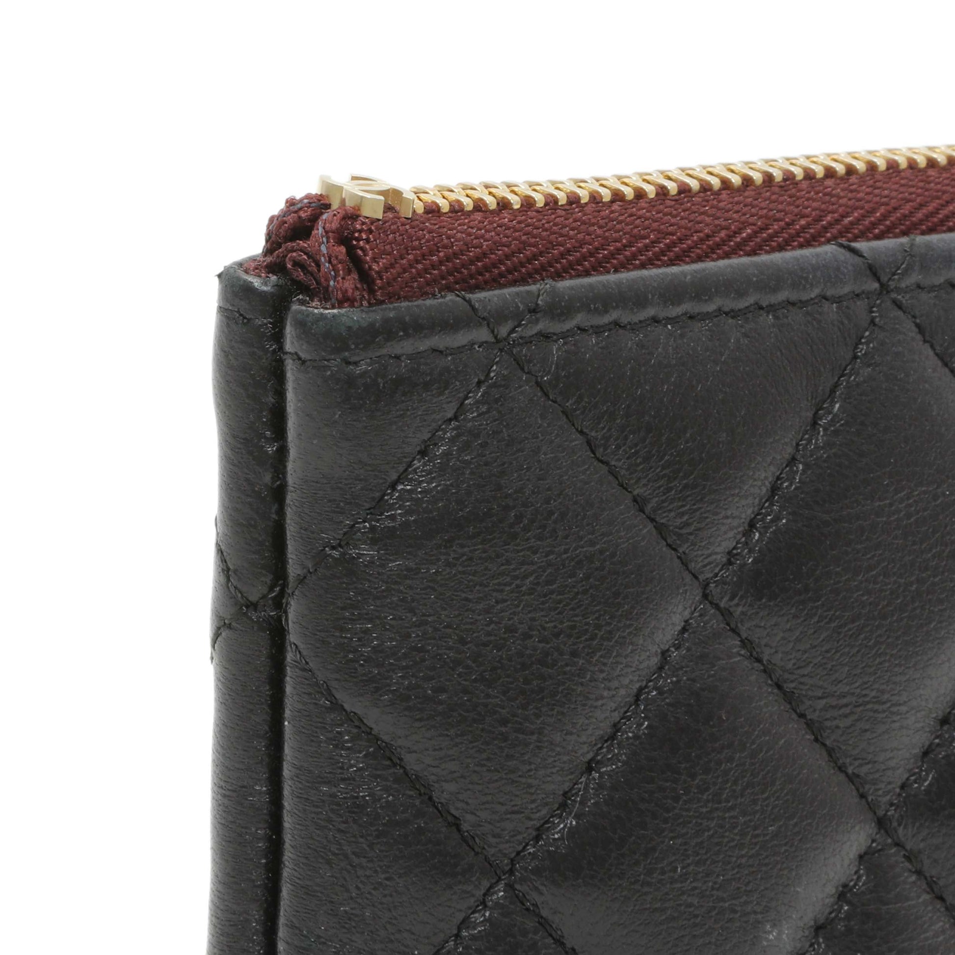 Exclusive Chanel Black Lambskin Quilted Small Cosmetic Case — Alternate View 8