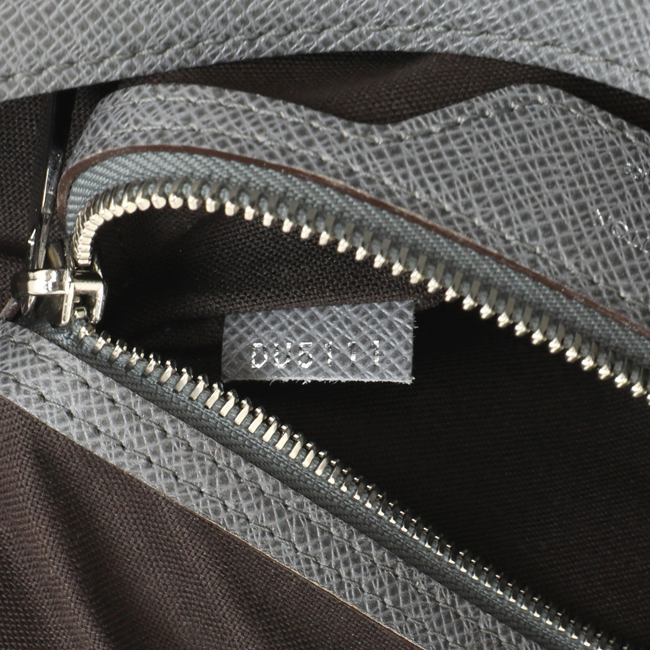 Exclusive Louis  Vuitton Glacier Taiga Roman MM — Alternate View 12