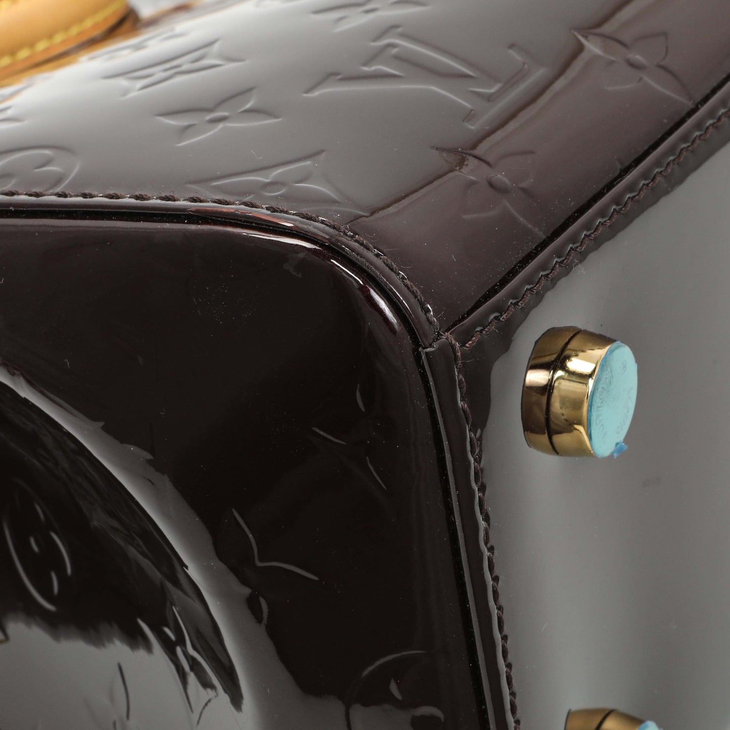 Exclusive Louis Vuitton Amarante Vernis Brea MM — Top View