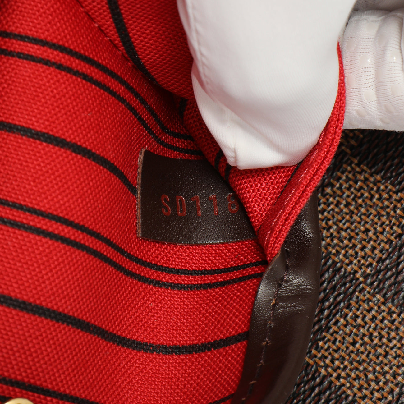Exclusive Louis Vuitton Damier Ebene Neverfull MM — Alternate View 10