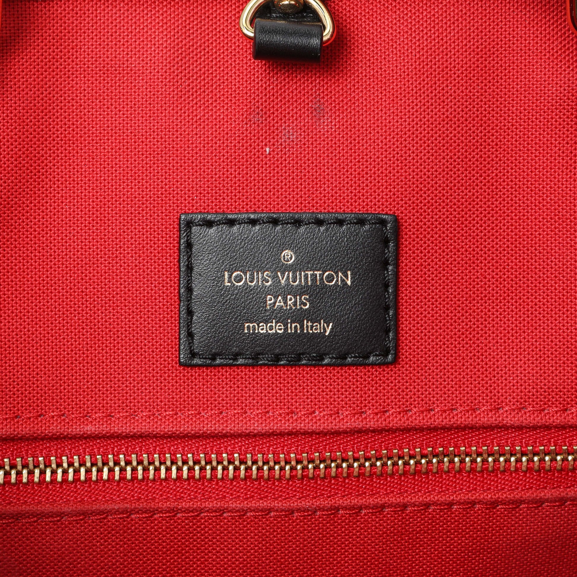 Exclusive Louis Vuitton Reverse Monogram Giant Onthego MM — Detail View