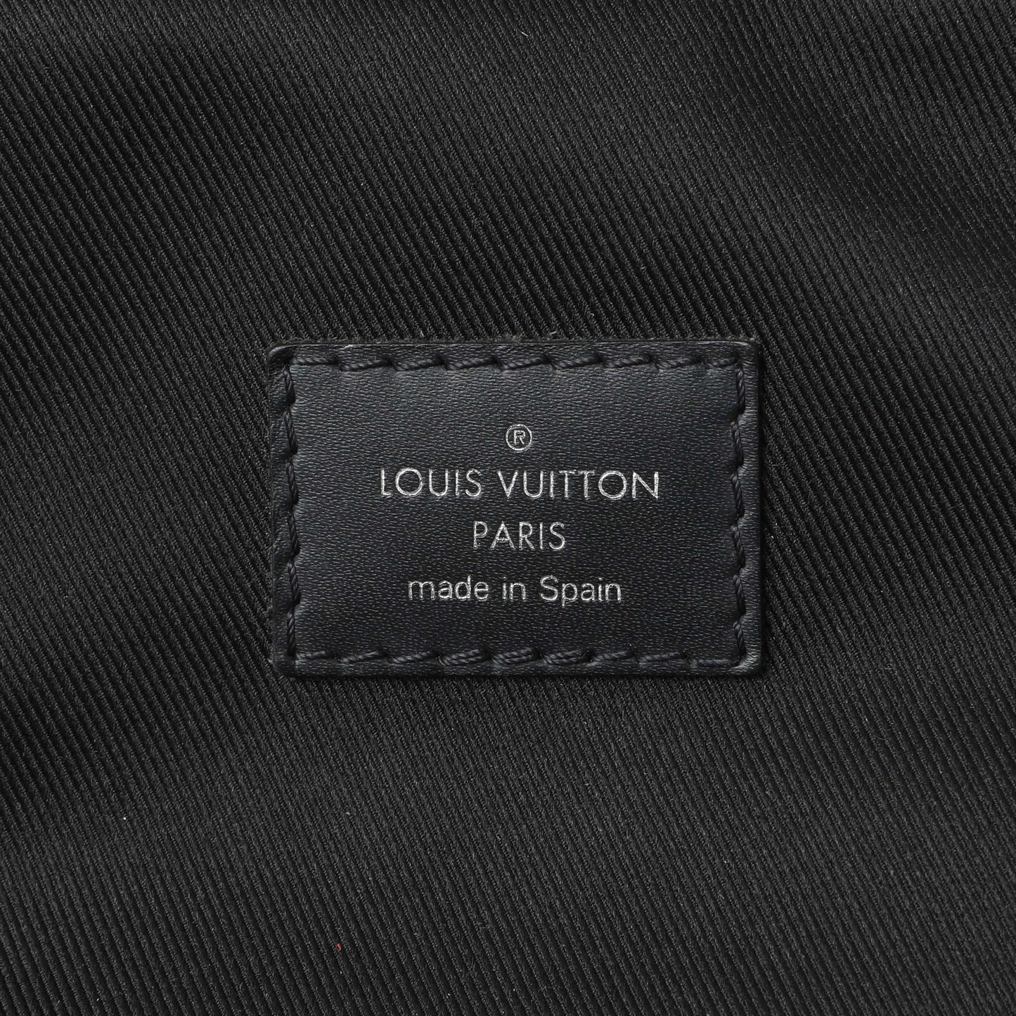 Exclusive Louis Vuitton Damier Graphite Avenue Sling — Alternate View 9