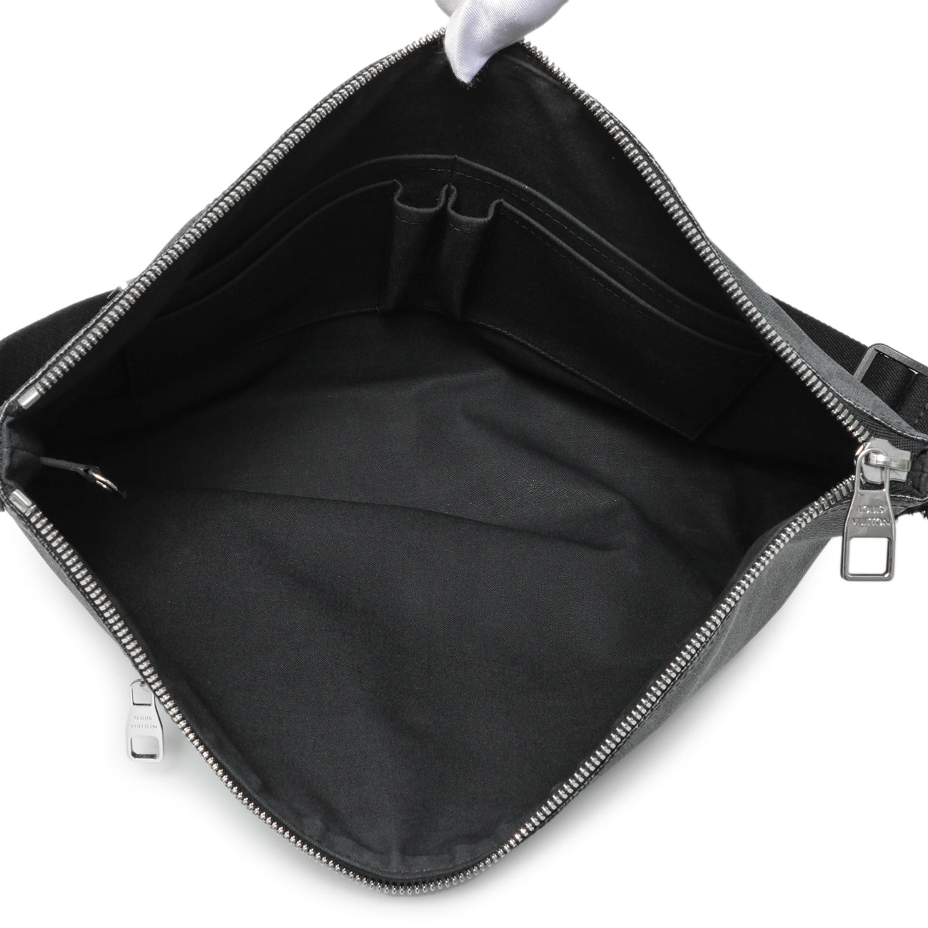 Exclusive Louis Vuitton Damier Graphite Mick MM — Alternate View 8