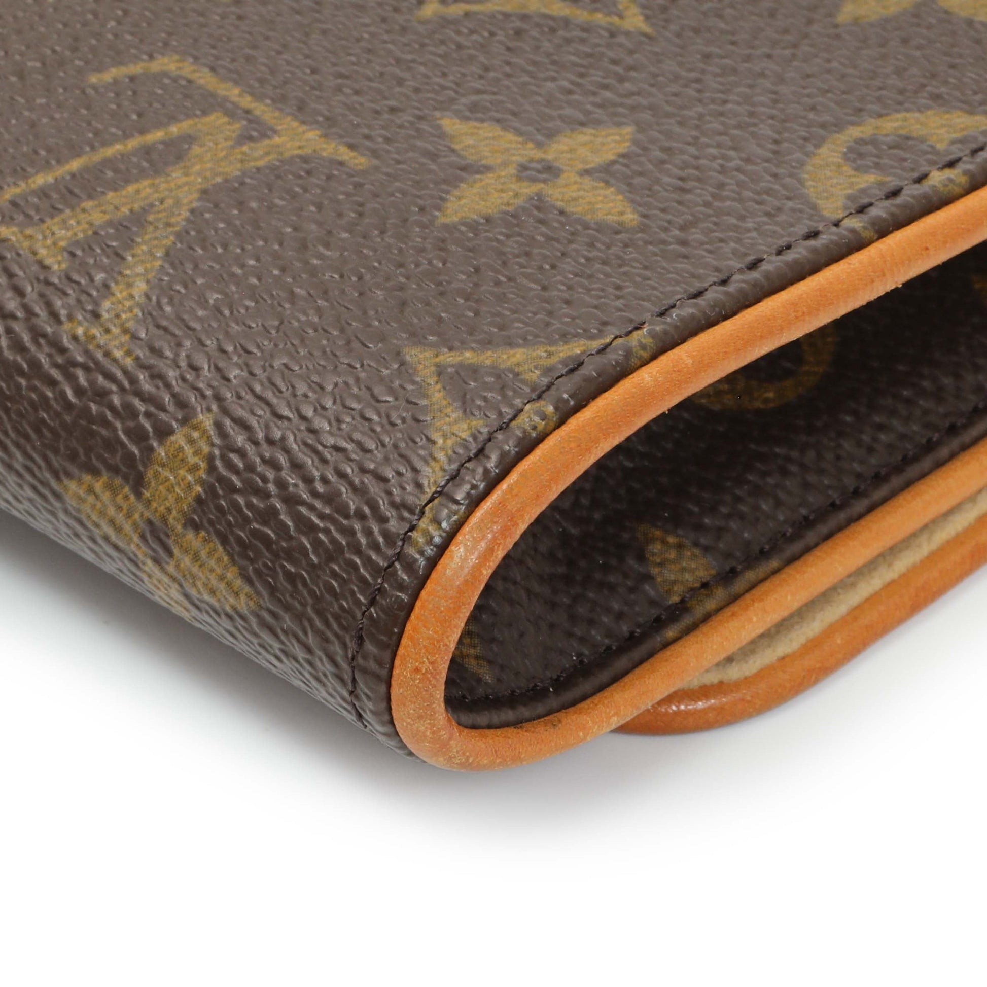 Exclusive Louis Vuitton Monogram Pochette Twin GM — Alternate View 7