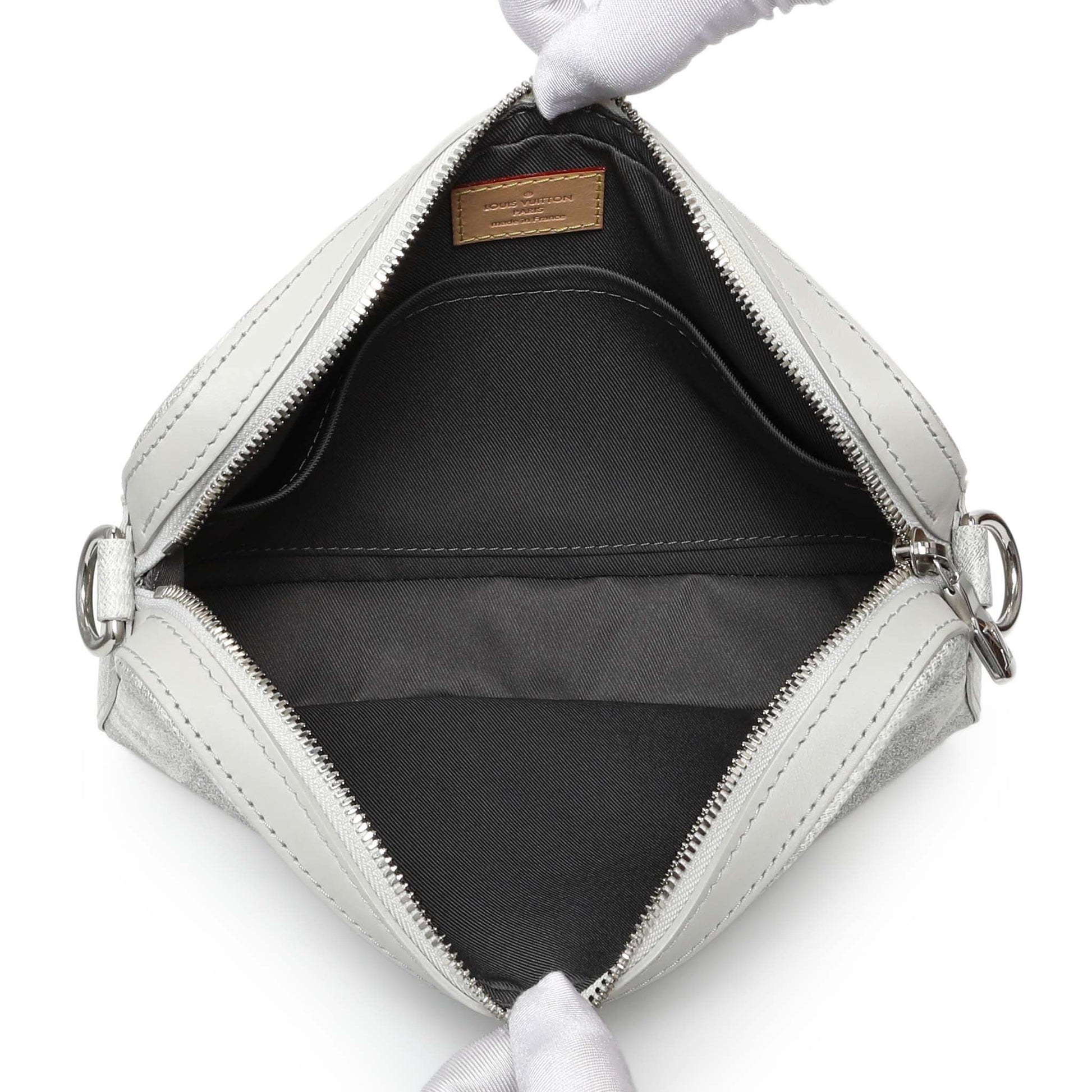 Exclusive Louis Vuitton Stone Grey Damier Salt Trio Messenger — Alternate View 8