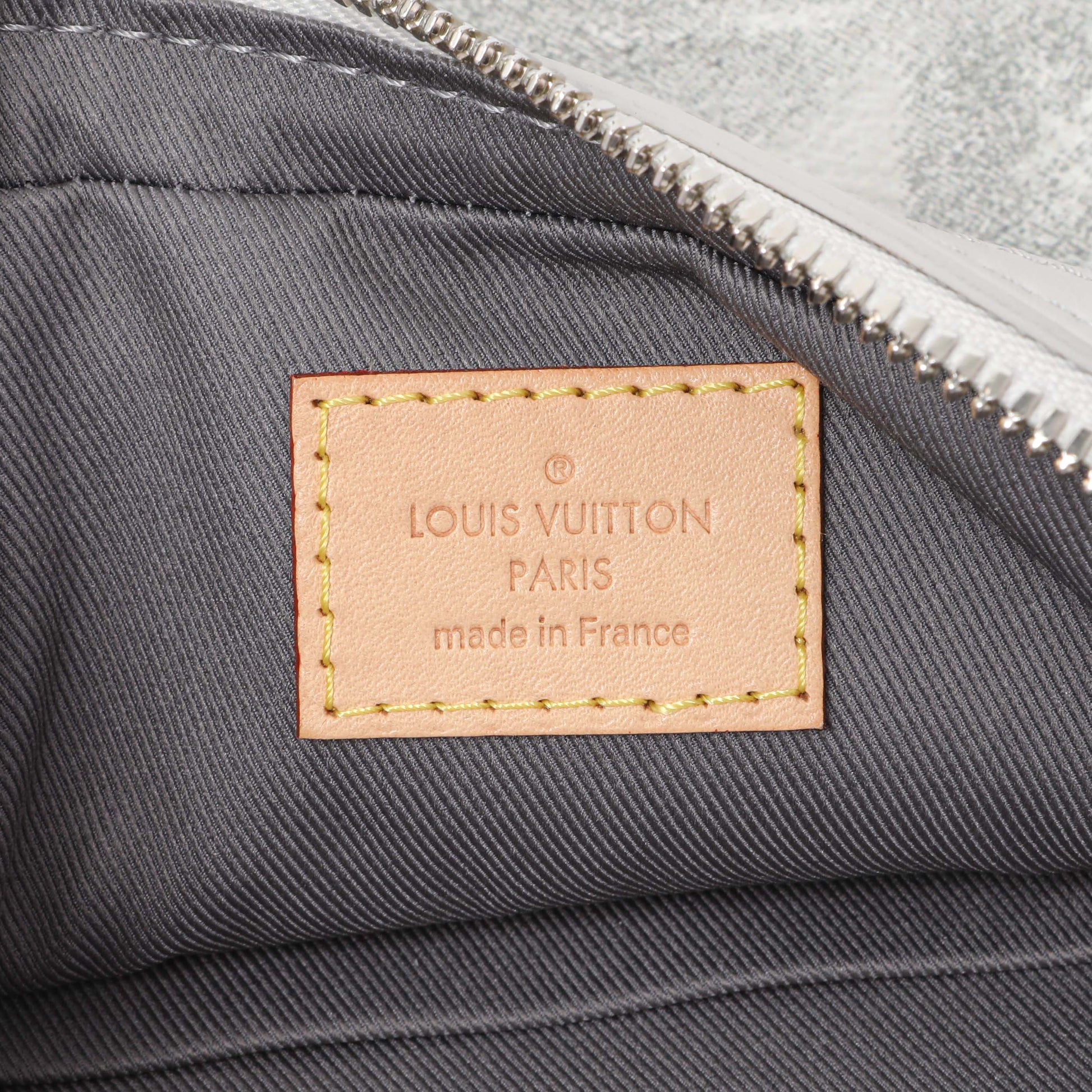 Exclusive Louis Vuitton Stone Grey Damier Salt Trio Messenger — Alternate View 9