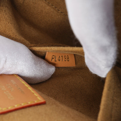 Exclusive Louis Vuitton Monogram Boite Chapeau Souple MM — Lifestyle View