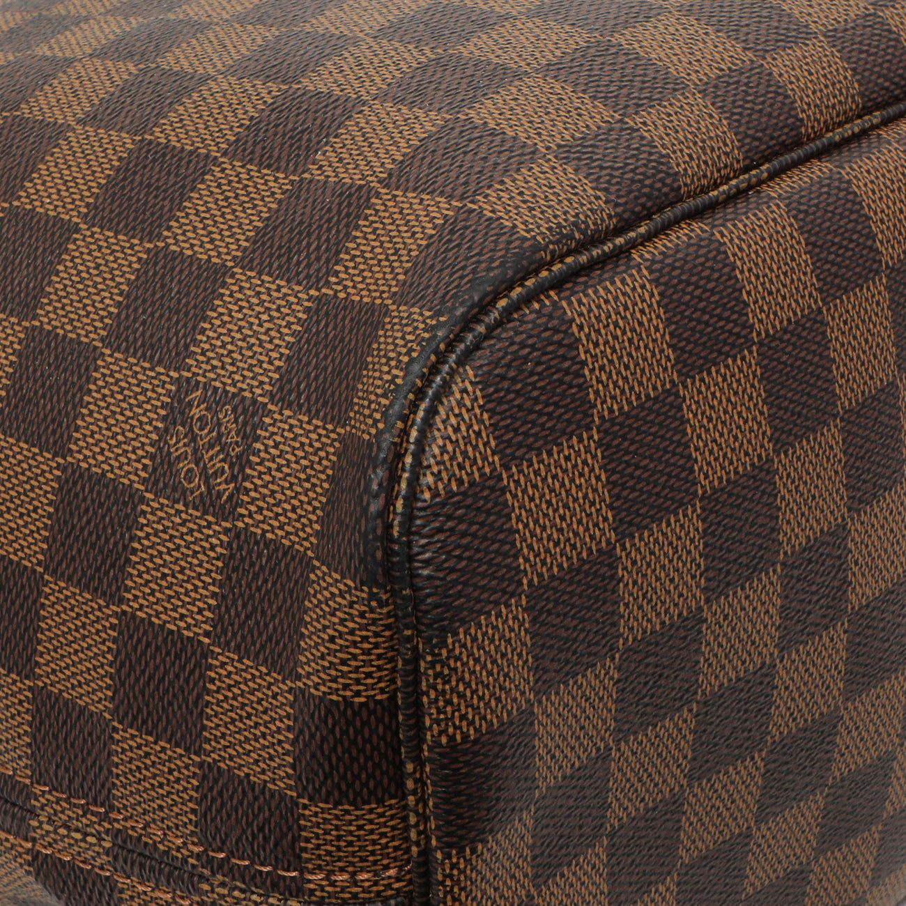 Exclusive Louis Vuitton Damier Ebene Neverfull MM — Lifestyle View