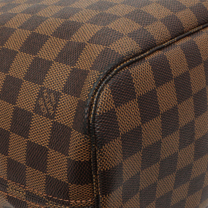 Exclusive Louis Vuitton Damier Ebene Neverfull MM — Lifestyle View
