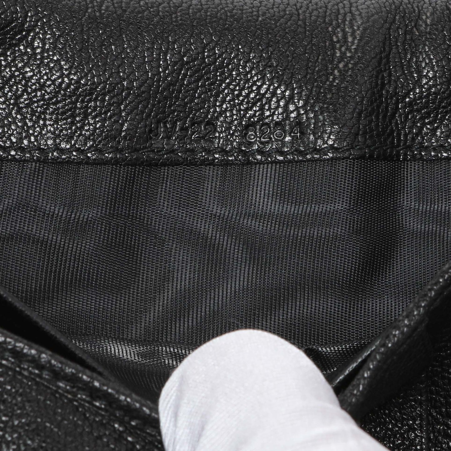 Exclusive Salvatore Ferragamo Black Calfskin Vara Bow Wallet — Alternate View 7