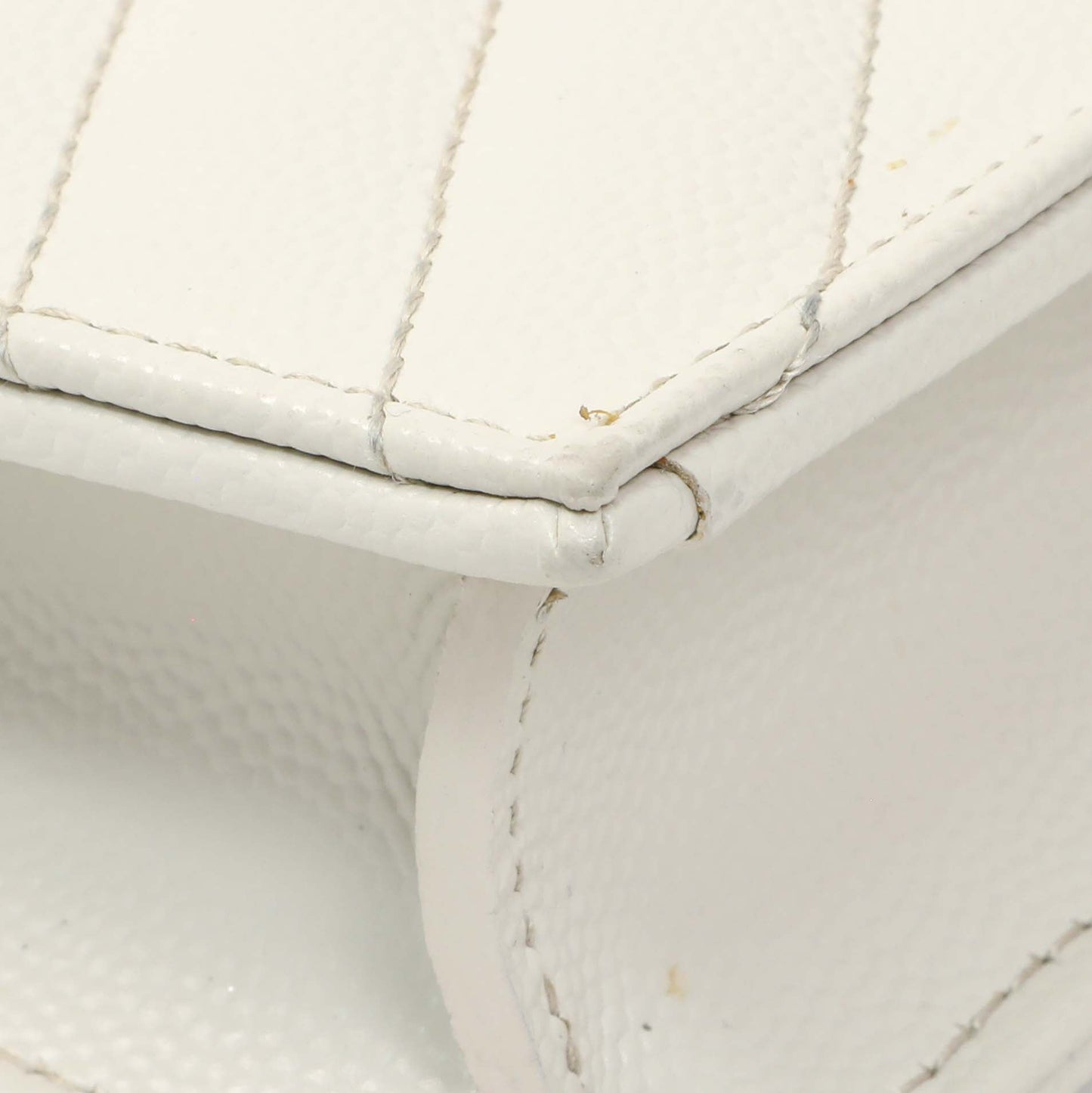 Exclusive Saint Laurent White Grain De Poudre Matelasse Chevron Monogram Envelope Chain Wallet — Lifestyle View