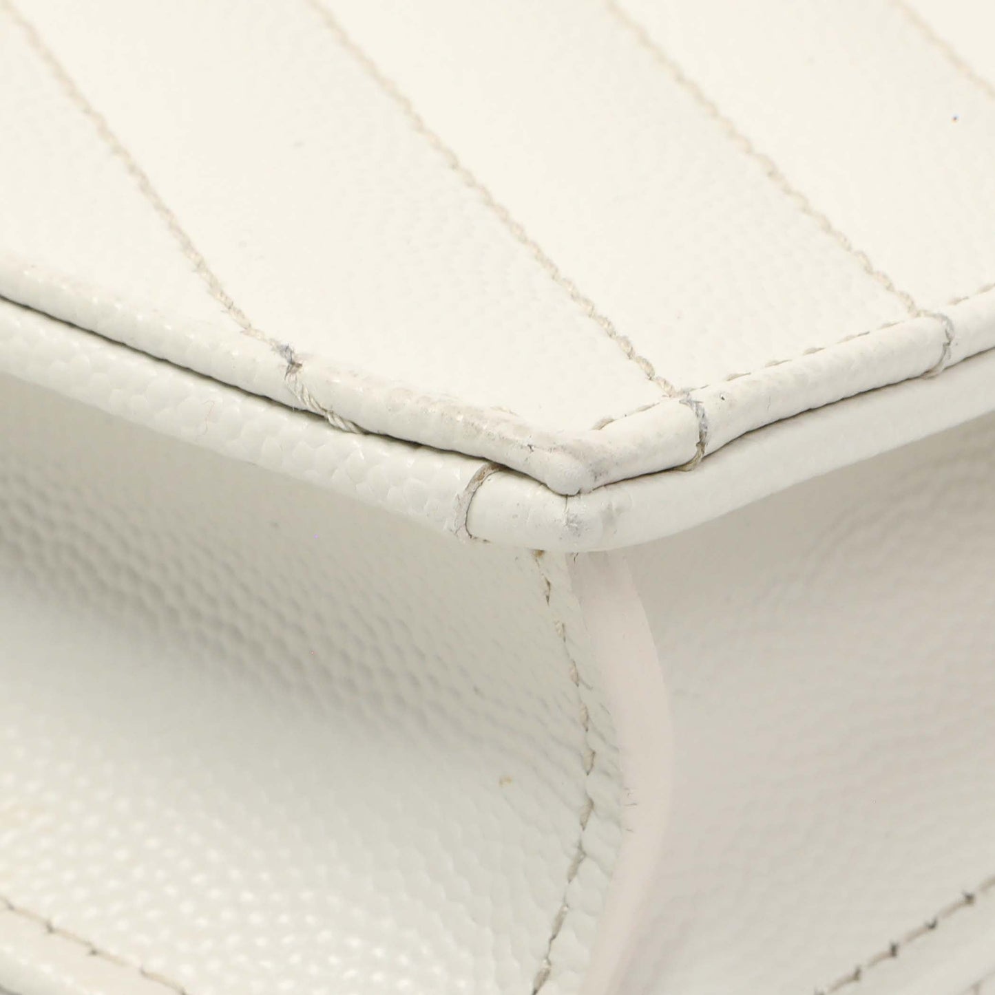 Exclusive Saint Laurent White Grain De Poudre Matelasse Chevron Monogram Envelope Chain Wallet — Alternate View 7