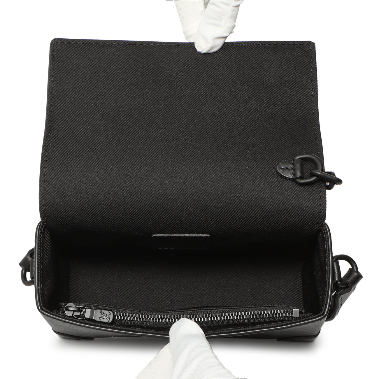Exclusive Louis Vuitton Monogram Eclipse Steamer Wearable Wallet — Alternate View 8