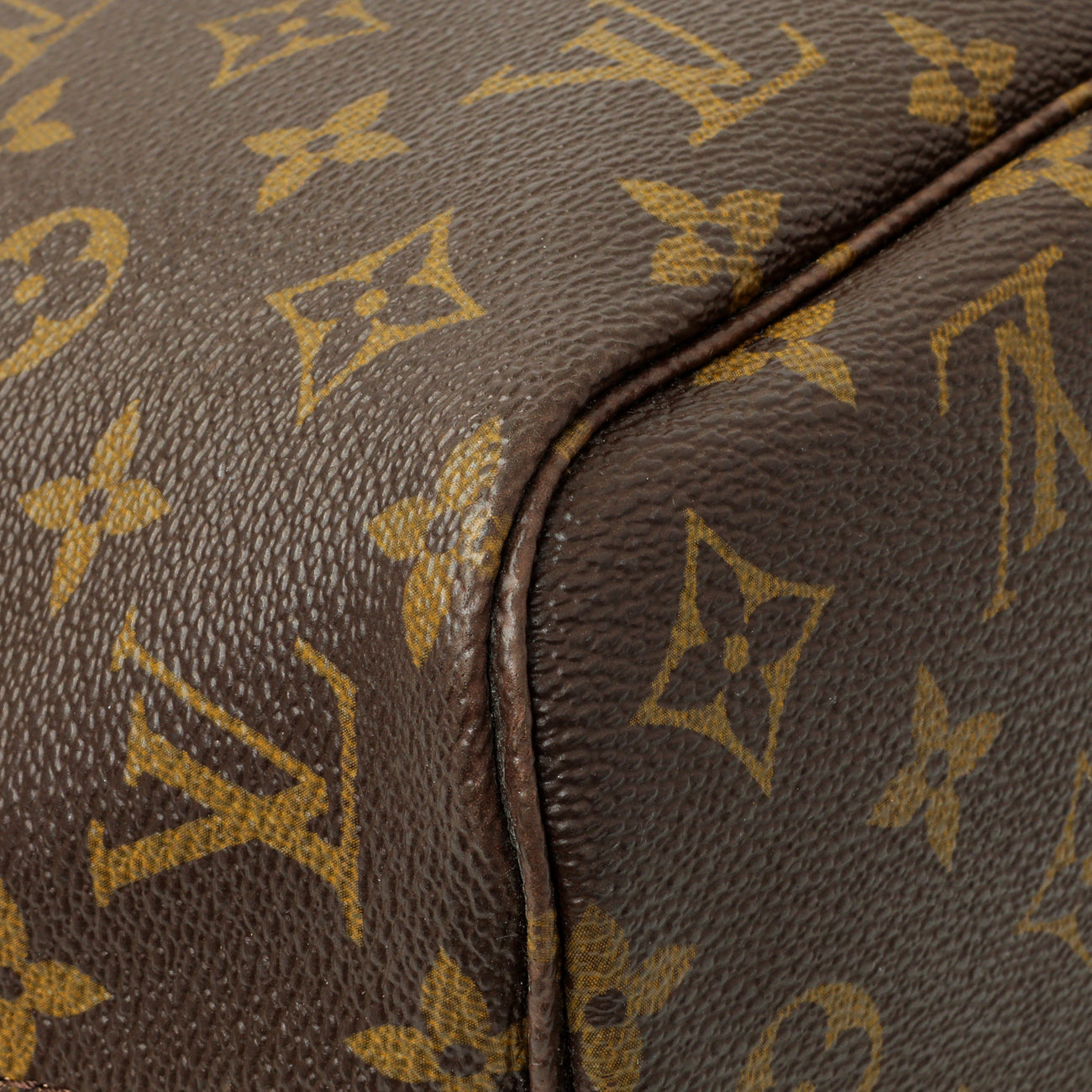 Exclusive Louis Vuitton Monogram Neverfull PM — Top View