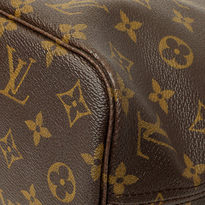Exclusive Louis Vuitton Monogram Neverfull PM — Alternate View 7