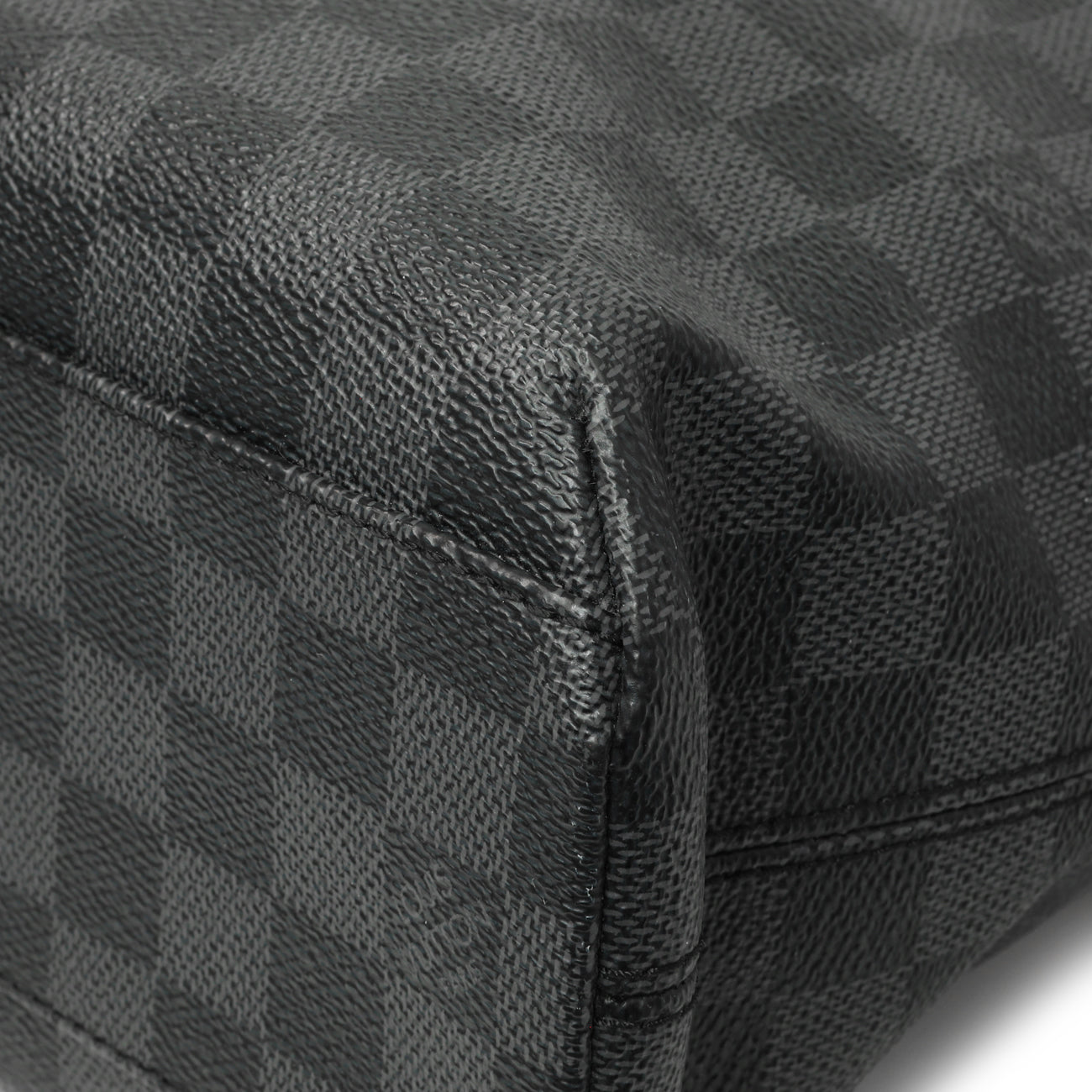 Exclusive Louis Vuitton Damier Graphite Mick MM — Detail View