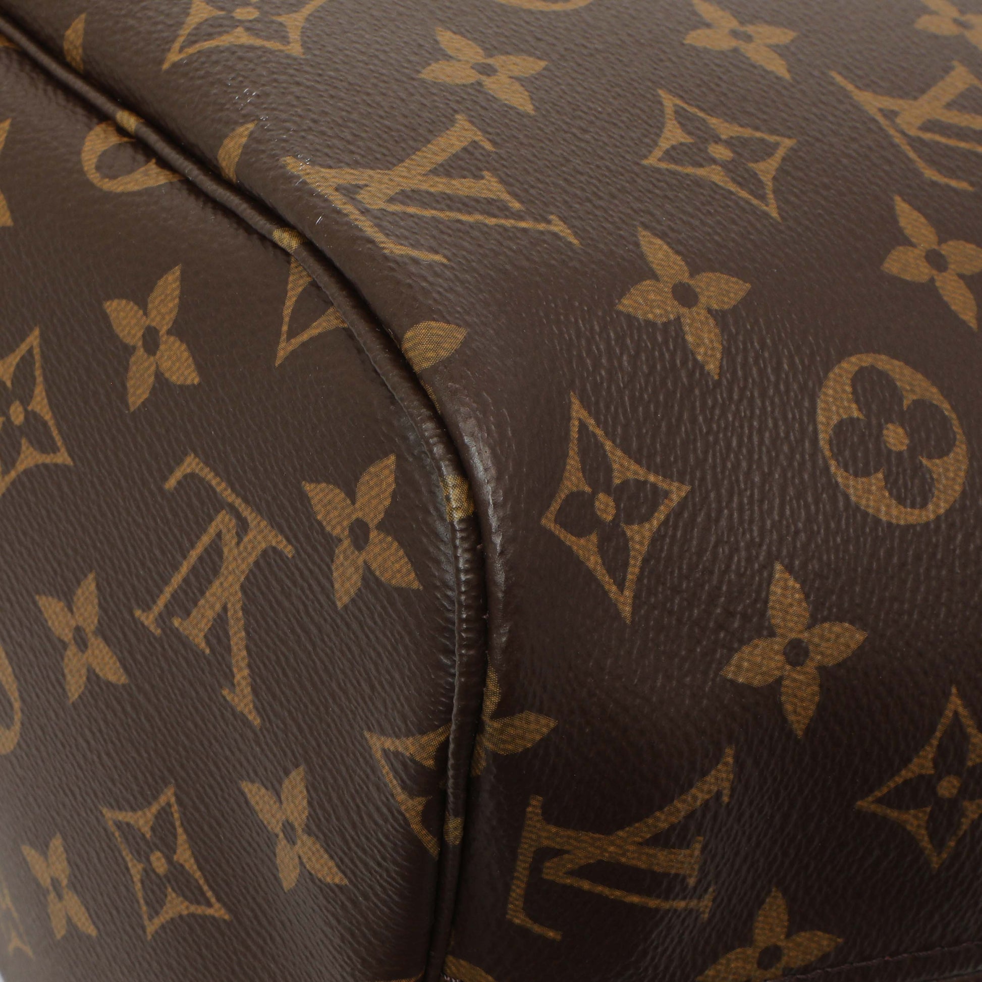 Exclusive Louis Vuitton Monogram Neverfull MM — Alternate View 7