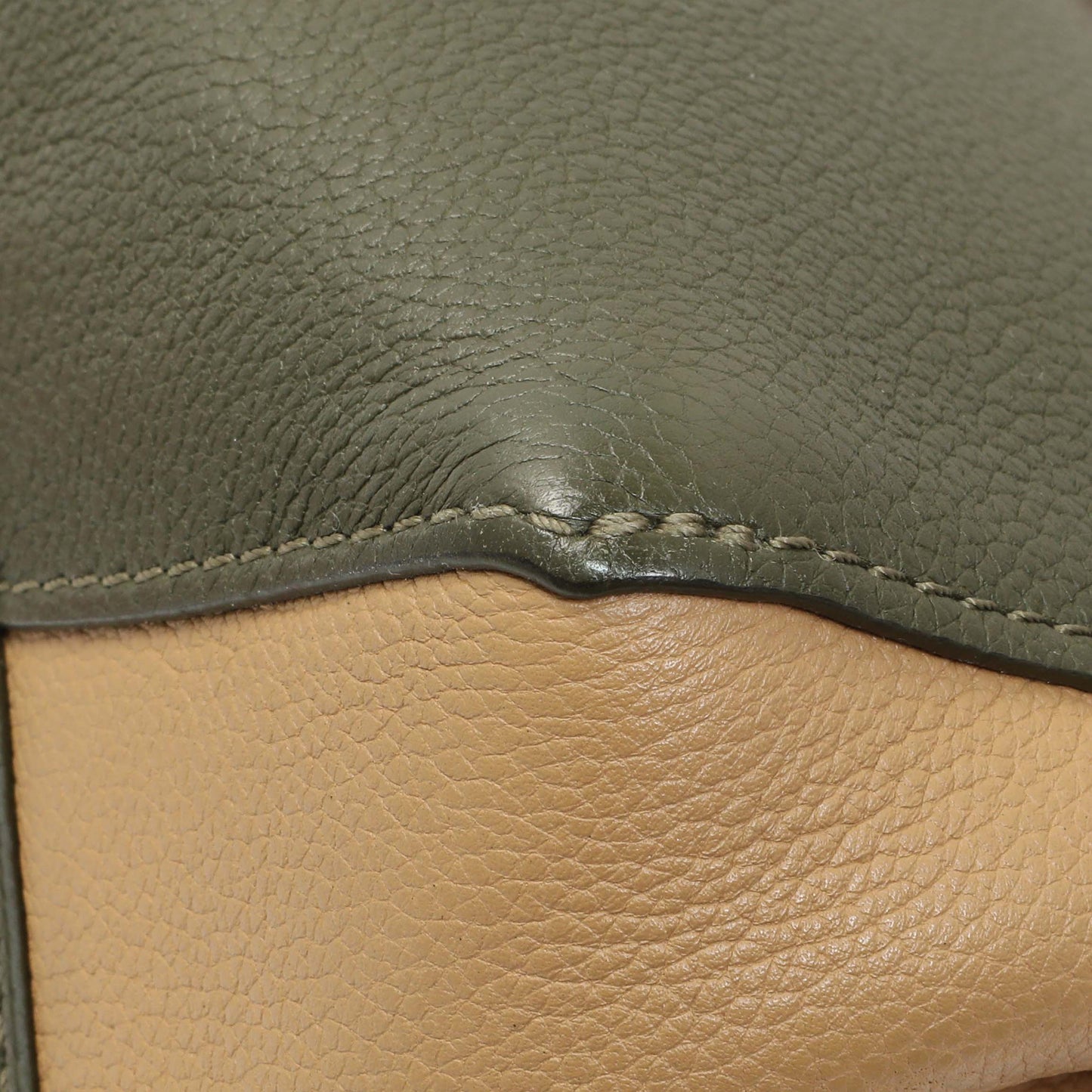 Exclusive Louis Vuitton Soft Calfskin Lockme II Chain Bag BB — Alternate View 7