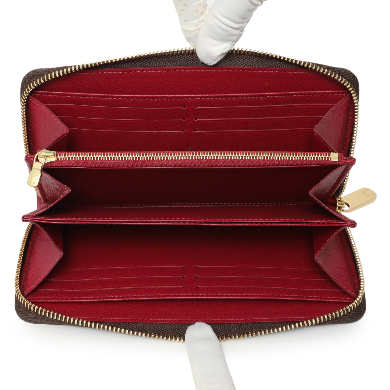 Exclusive Louis Vuitton Monogram Fuchsia Zippy Wallet — Detail View