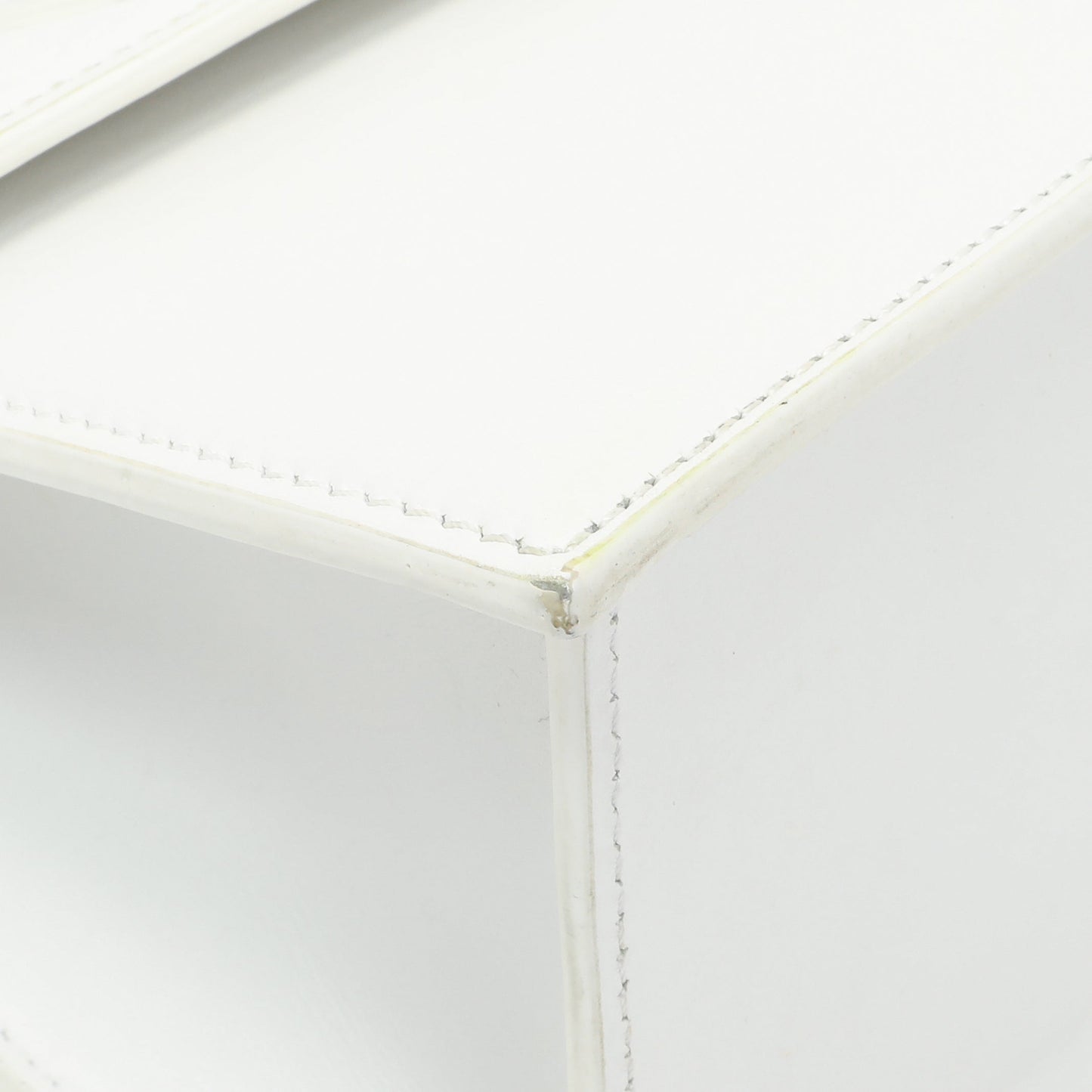 Exclusive Jacquemus White Smooth Calfskin Le Grand Chiquito — Top View
