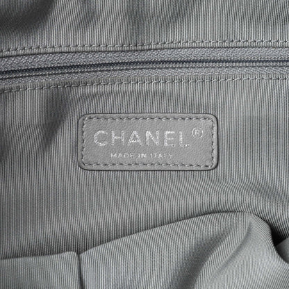 Exclusive Chanel Black Calfskin Ultra Stitch Tote — Detail View