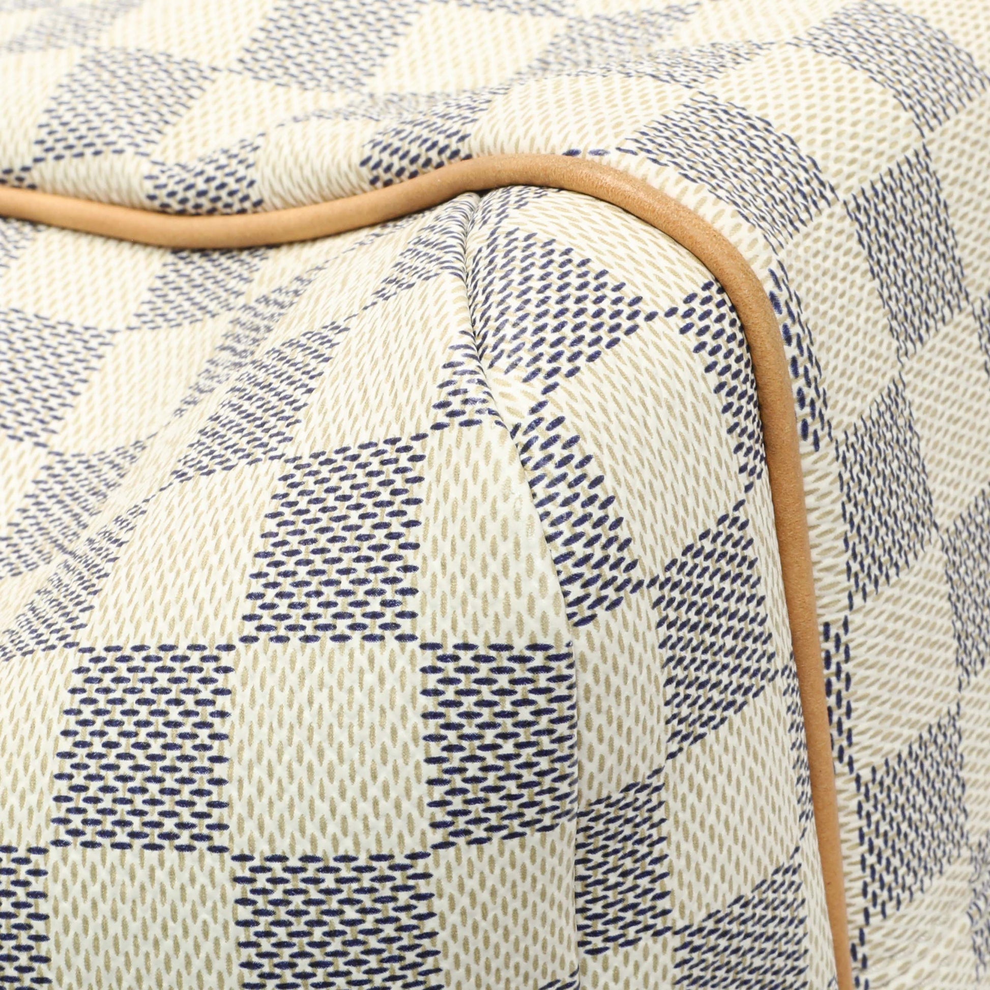 Exclusive Louis Vuitton Damier Azur Totally MM — Lifestyle View