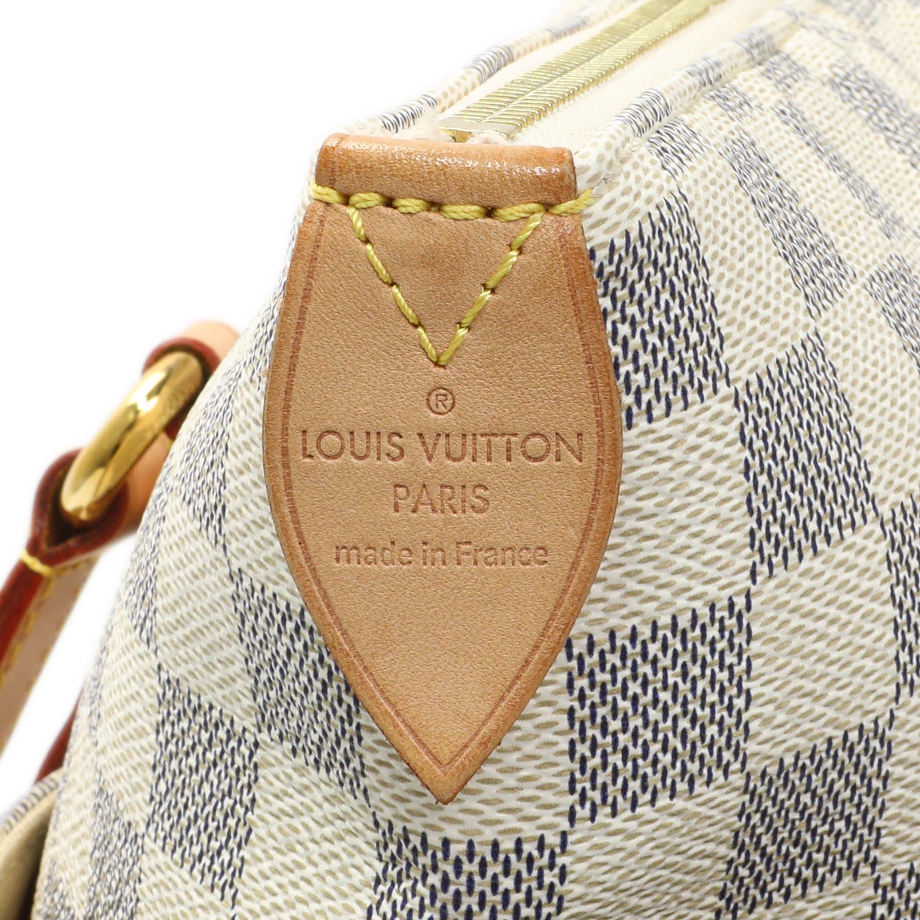 Exclusive Louis Vuitton Damier Azur Totally MM — Alternate View 9