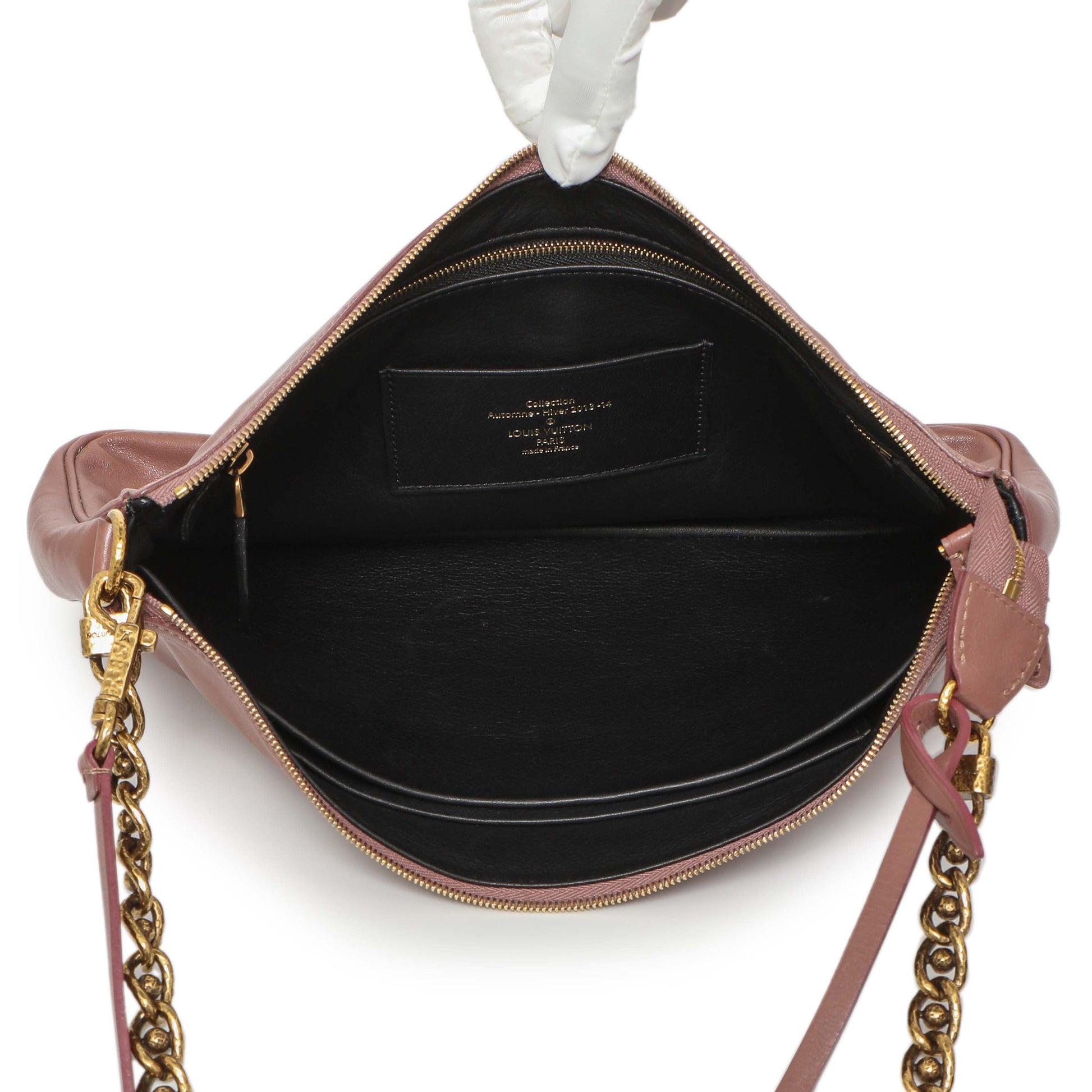 Exclusive Louis Vuitton Rose Cuir Boudoir Pochette Accessoires MM — Alternate View 8