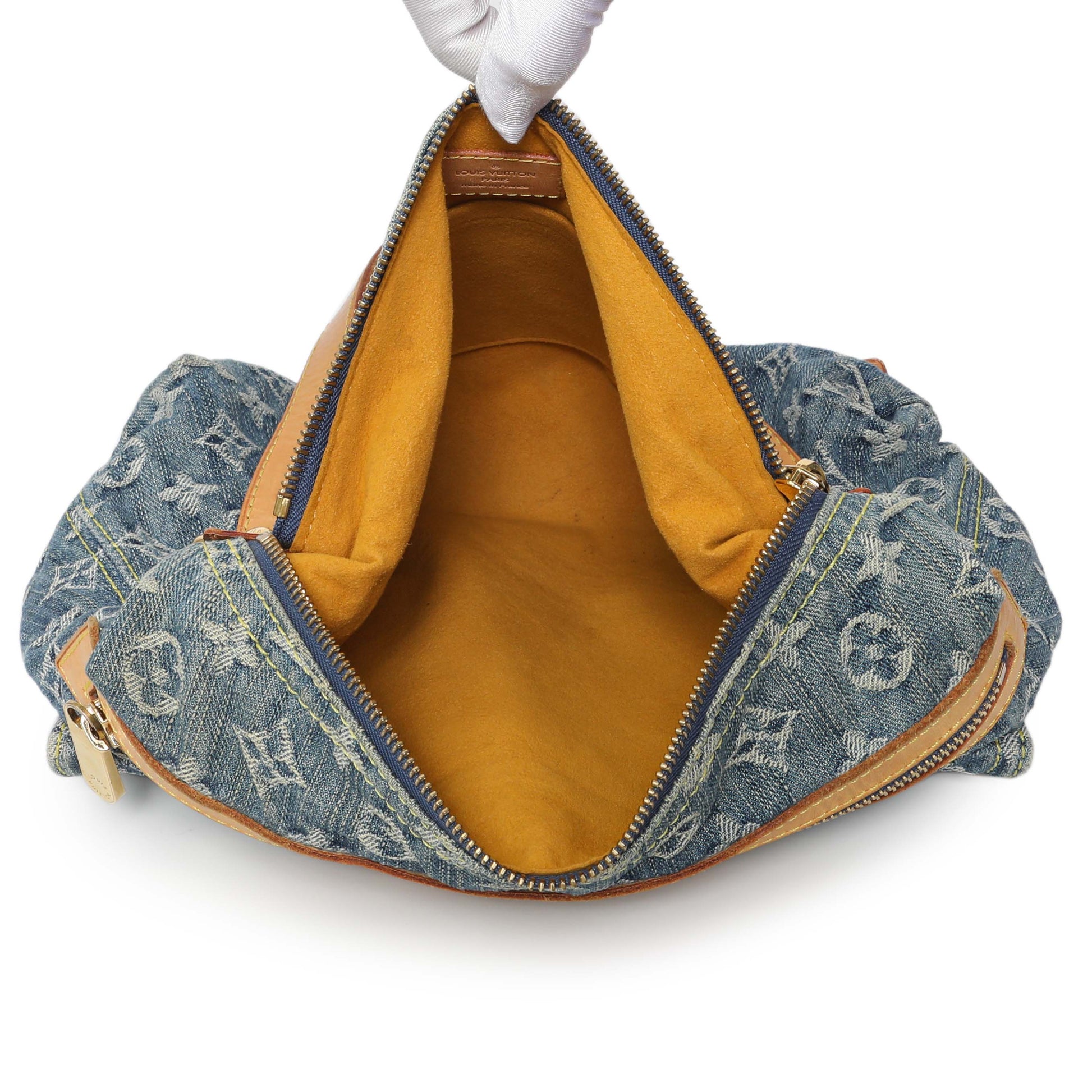 Exclusive Louis Vuitton Blue Monogram Denim Baggy PM — Alternate View 8