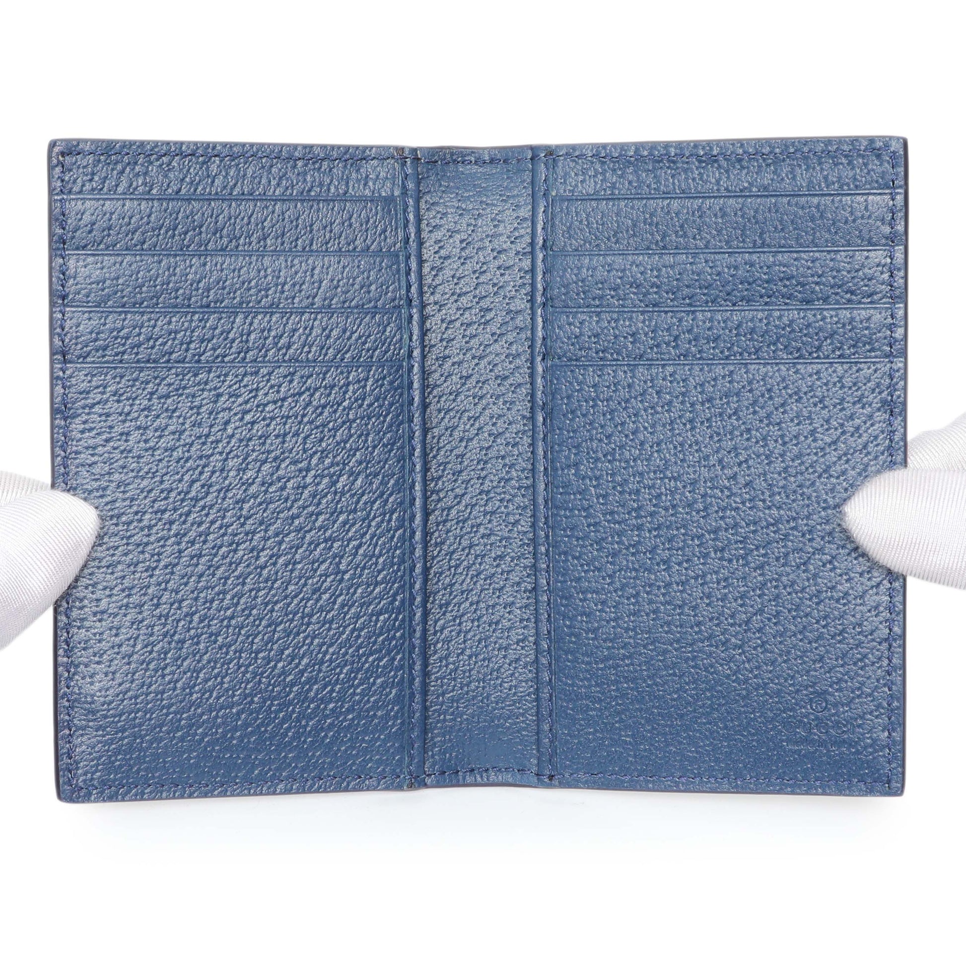 Exclusive Gucci Interior GG Supreme Canvas Long Card Case — Lifestyle View