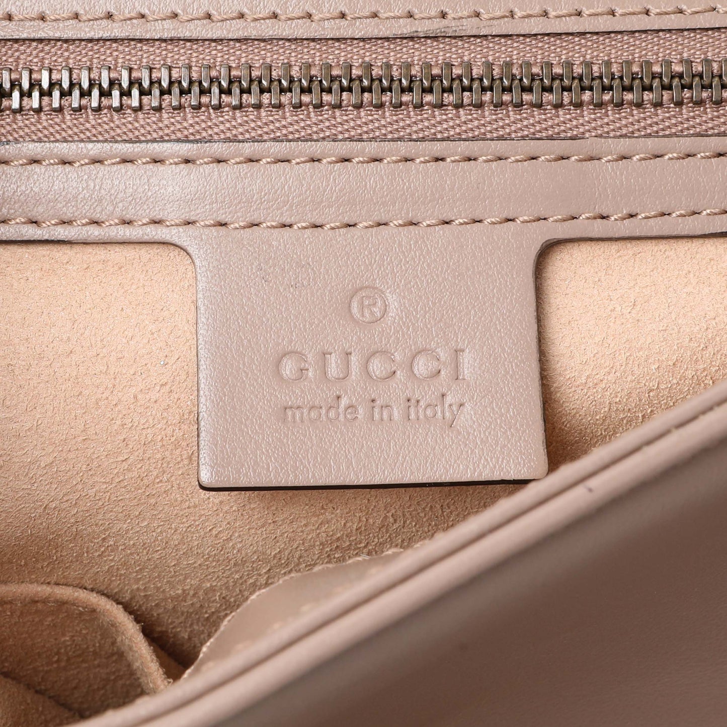 Exclusive Gucci Porcelain Calfskin Matelasse Small GG Marmont Top Handle Shoulder Bag — Detail View