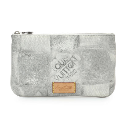 Exclusive Louis Vuitton Stone Grey Damier Salt Trio Messenger — Detail View