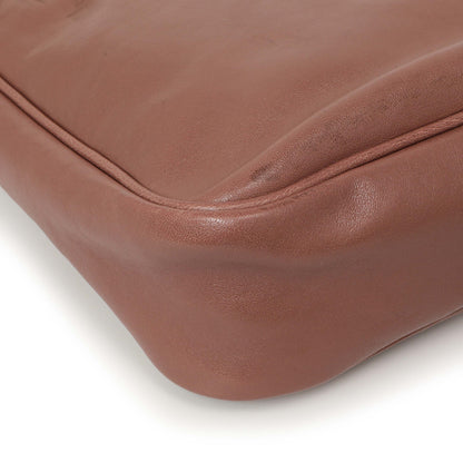 Exclusive Louis Vuitton Rose Cuir Boudoir Pochette Accessoires MM — Lifestyle View