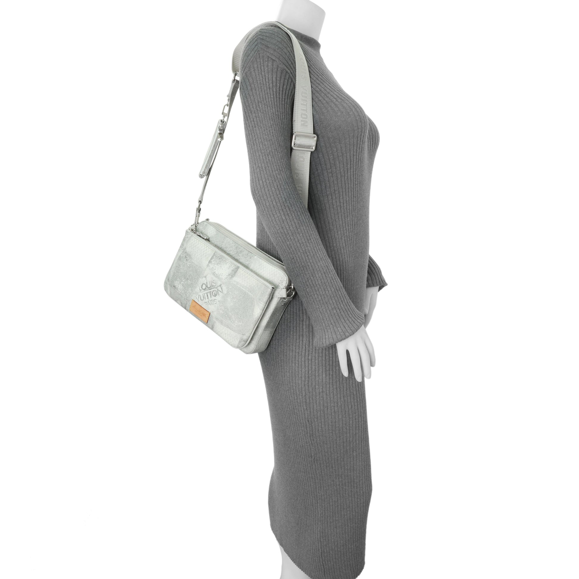 Exclusive Louis Vuitton Stone Grey Damier Salt Trio Messenger — Alternate View 11