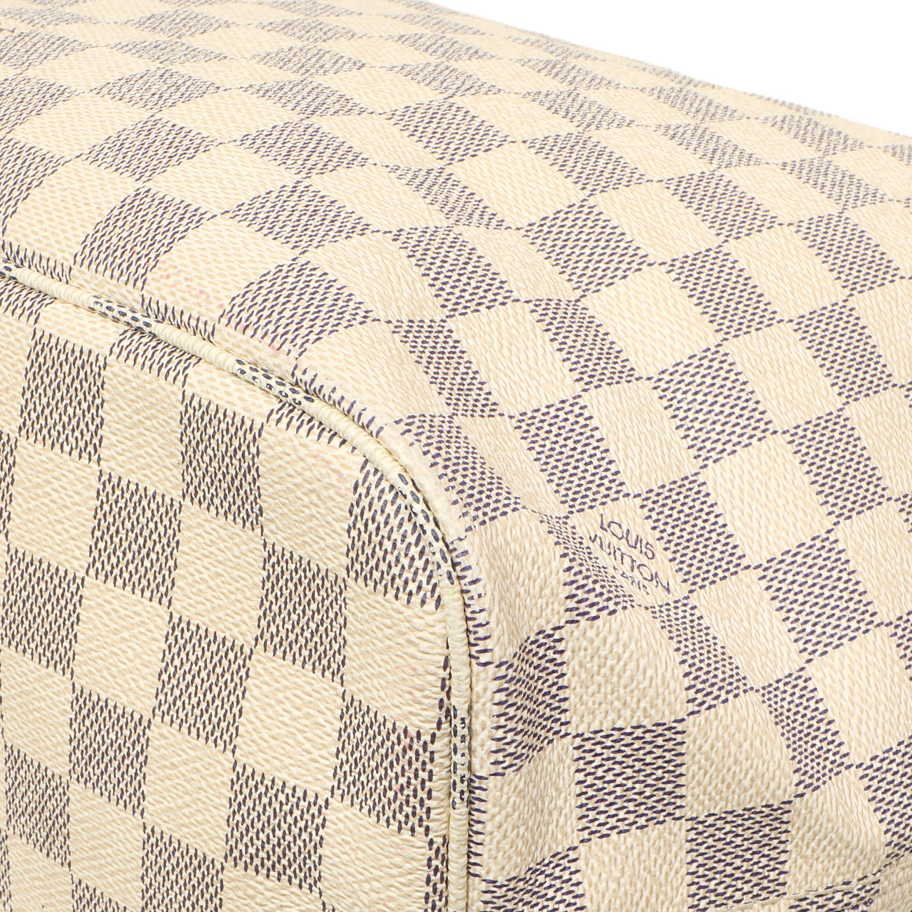 Exclusive Louis Vuitton Damier Azur Neverfull MM — Detail View
