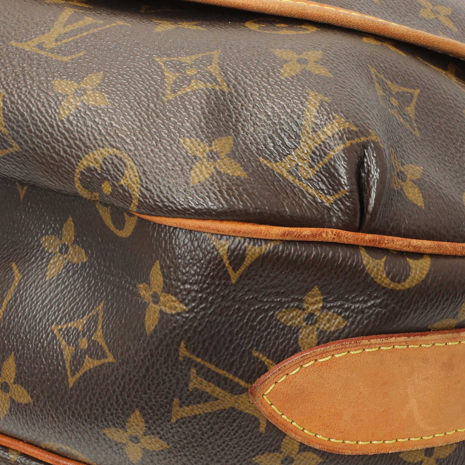 Exclusive Louis Vuitton Monogram Tulum — Detail View