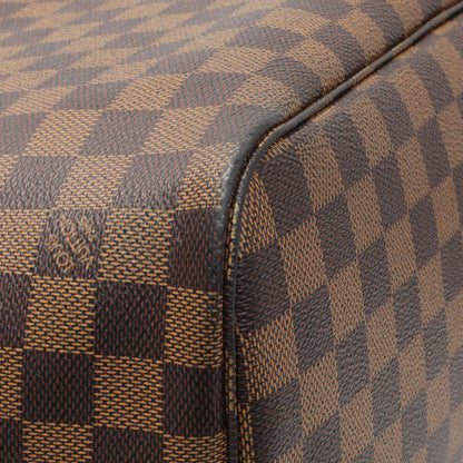 Exclusive Louis Vuitton Damier Ebene Neverfull MM — Top View