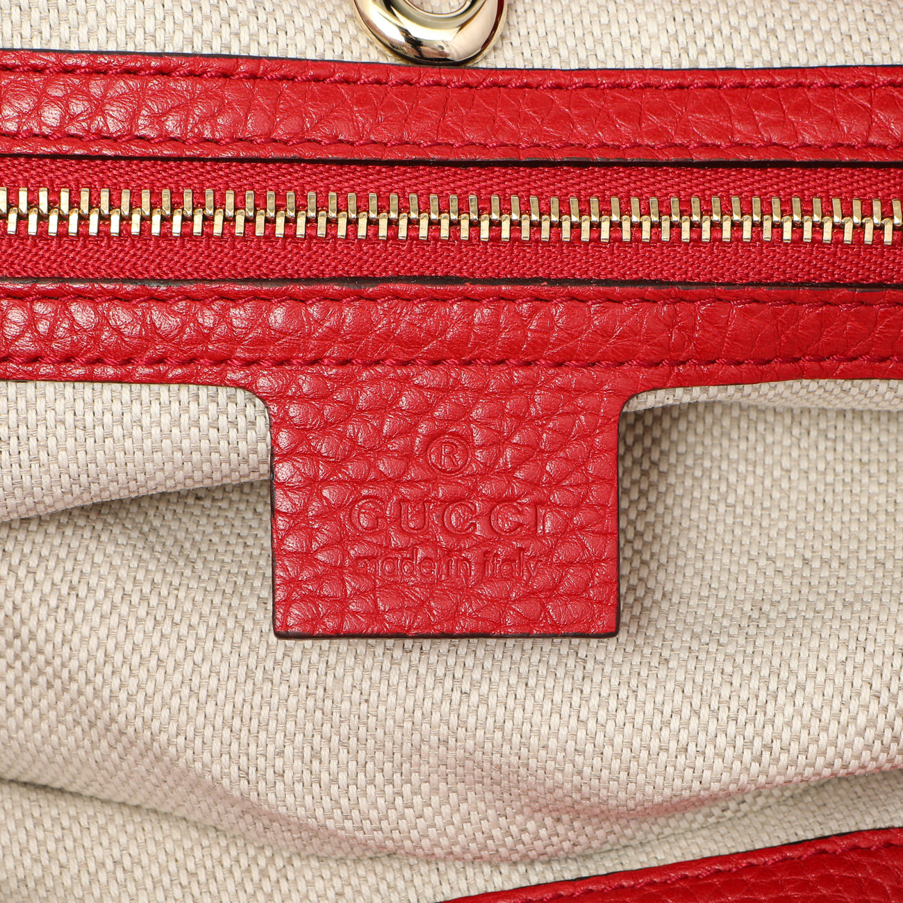 Exclusive Gucci Red Pebbled Calfskin Medium Soho Chain Shoulder Bag — Detail View