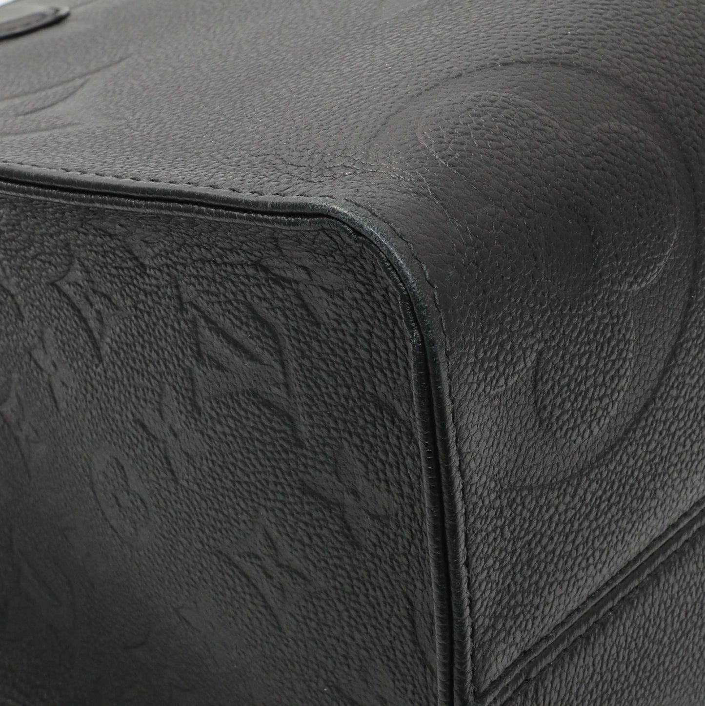Exclusive Louis Vuitton Black Empreinte Monogram Giant OnTheGo MM — Top View