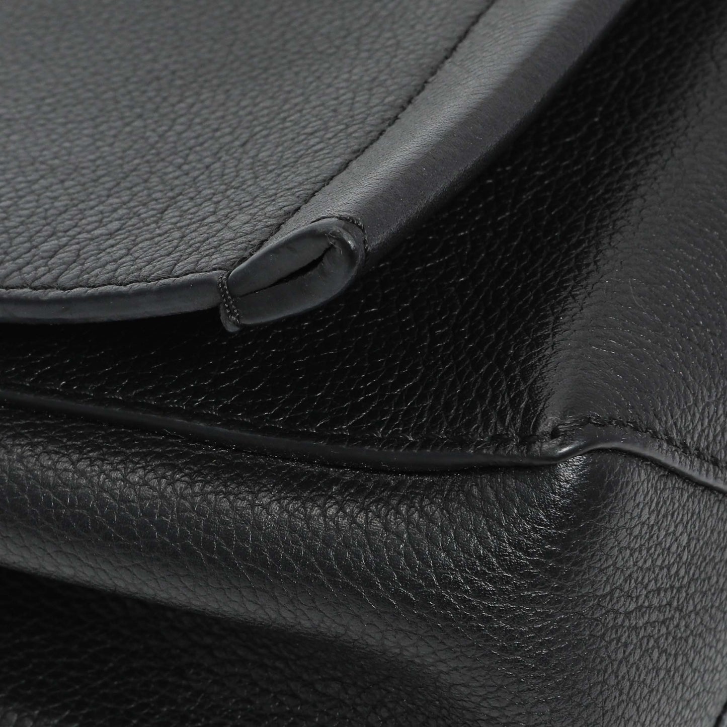 Exclusive Louis Vuitton Black Soft Calfskin Lockme II Chain Bag BB — Top View