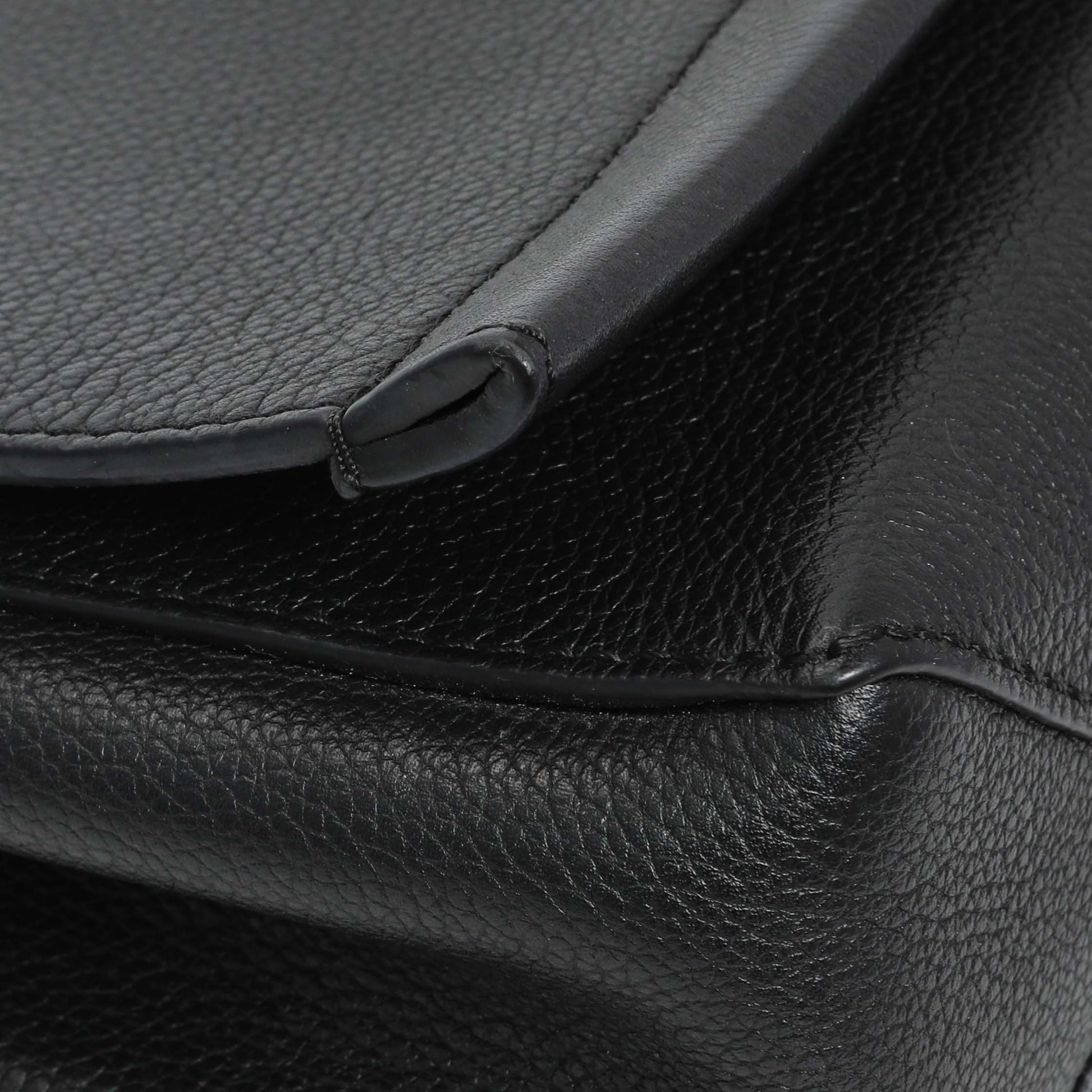 Exclusive Louis Vuitton Black Soft Calfskin Lockme II Chain Bag BB — Top View